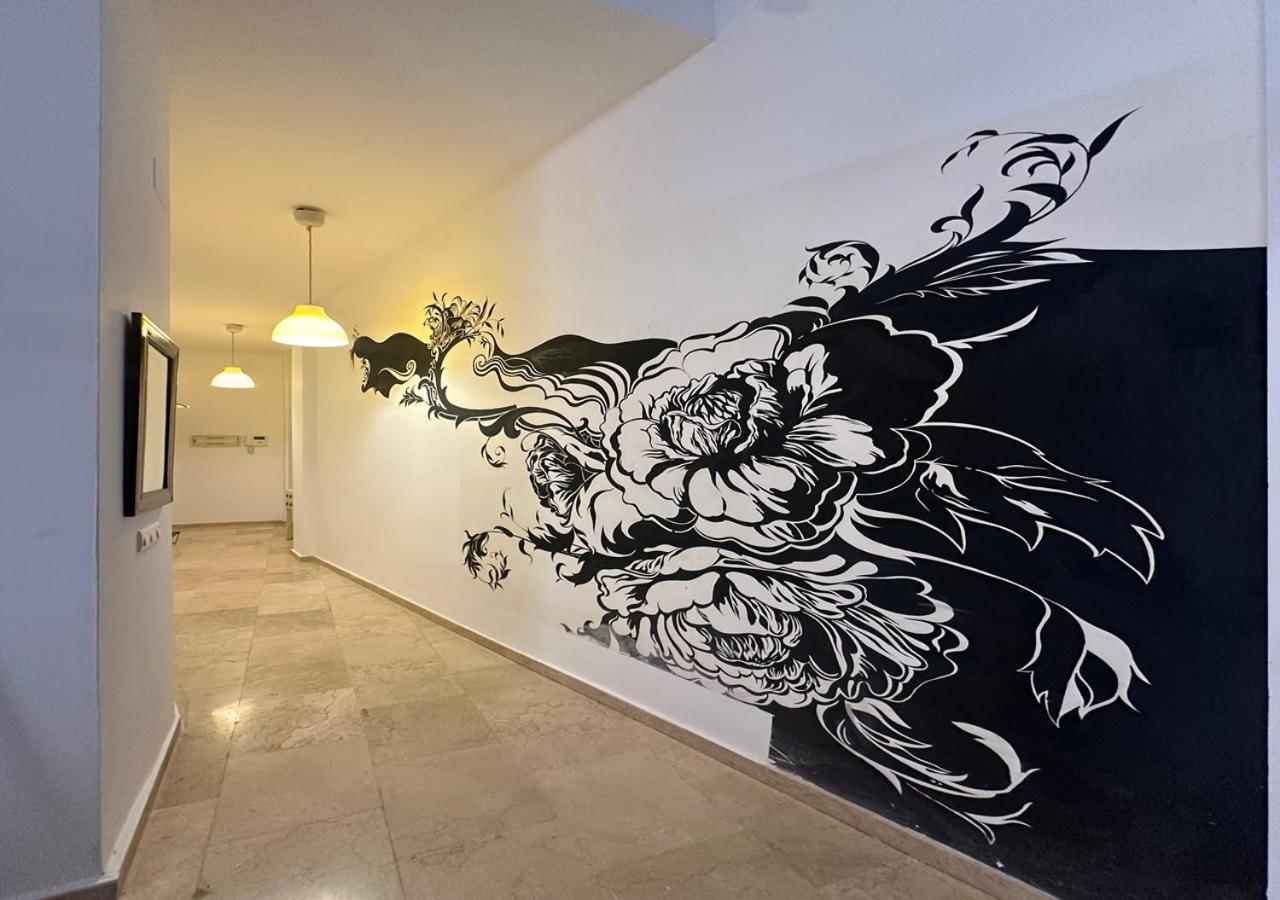 Home Art Refino Малага Экстерьер фото